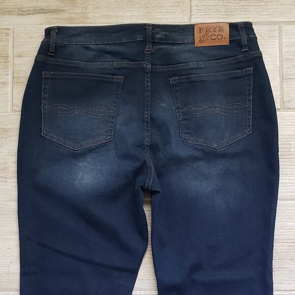 Frye and Co Women’s High Rise Raw Hem Button Fly Boot Cut Jeans 14 - Picture 5 of 8
